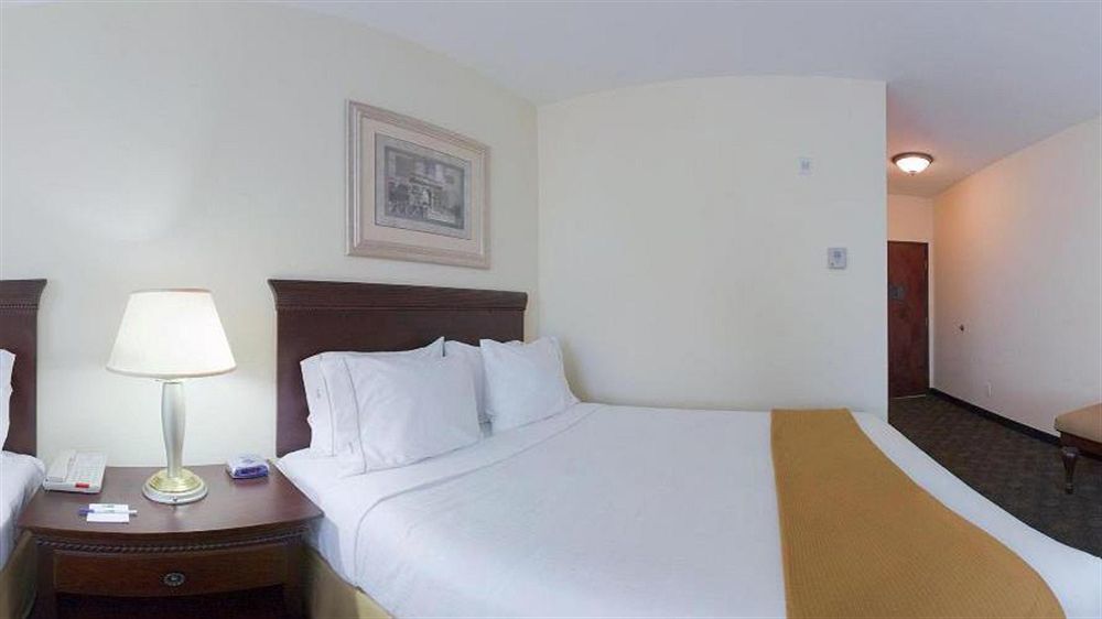 Holiday Inn Express Pearland By Ihg Extérieur photo