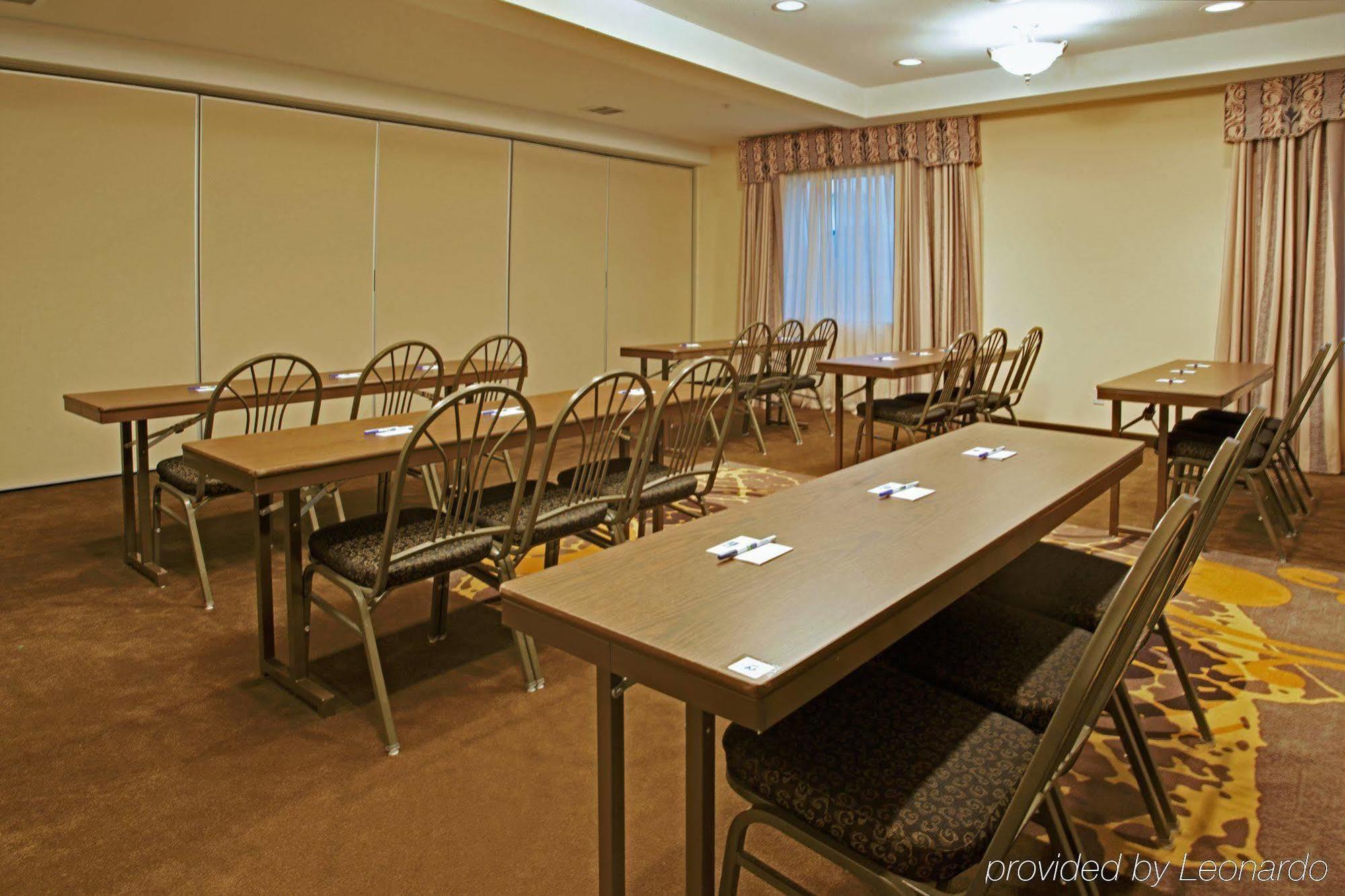 Holiday Inn Express Pearland By Ihg Facilités photo