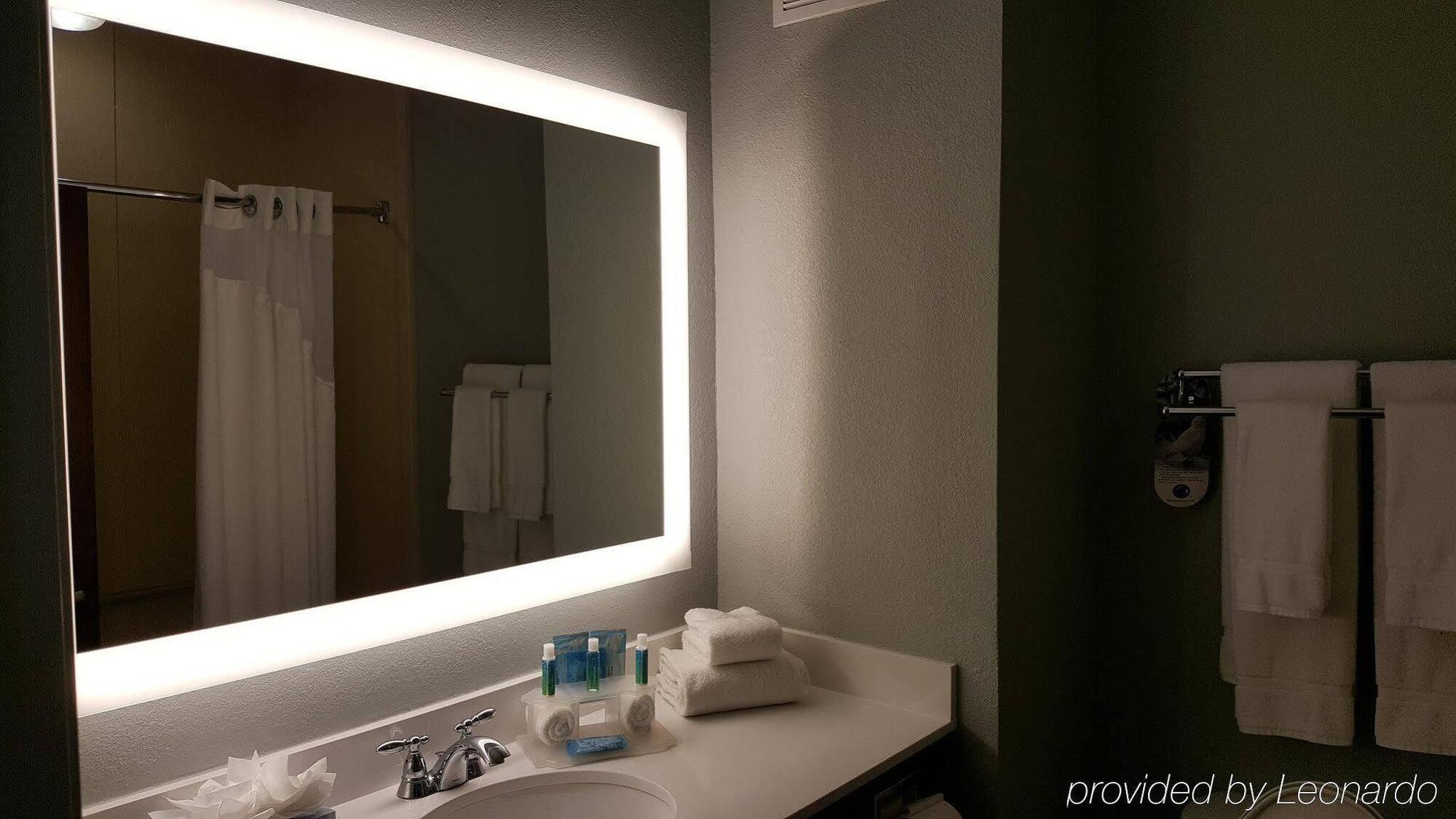 Holiday Inn Express Pearland By Ihg Extérieur photo